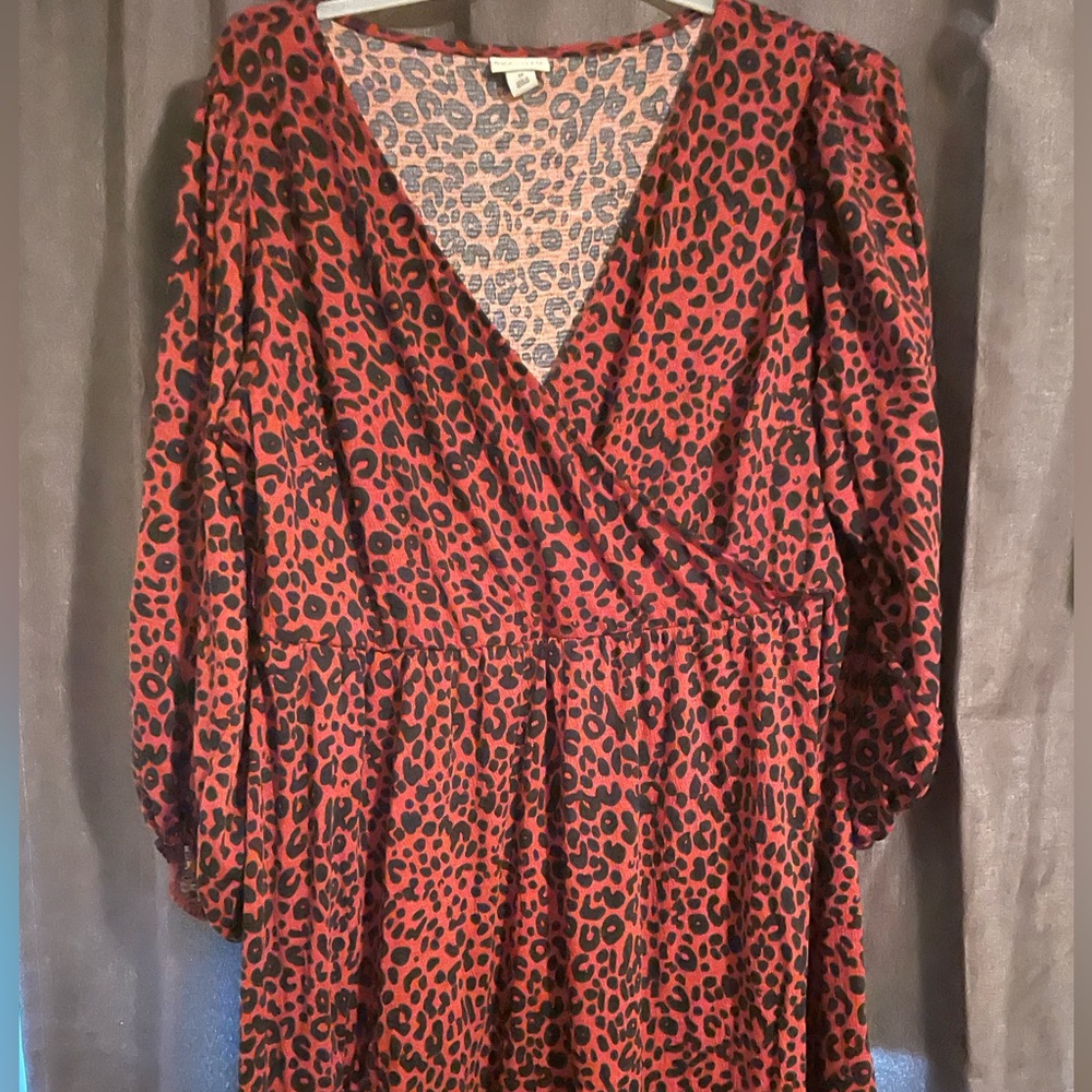 Super cute dress! Cute and comfy! Peregect with boots!